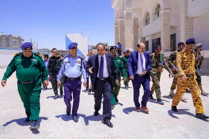 اللواء با مشموس يشيد بجهود المحافظ بن الوزير ودعم الأشقاء في الإمارات لإعادة تأهيل المنظومة الأمنية بشبوة