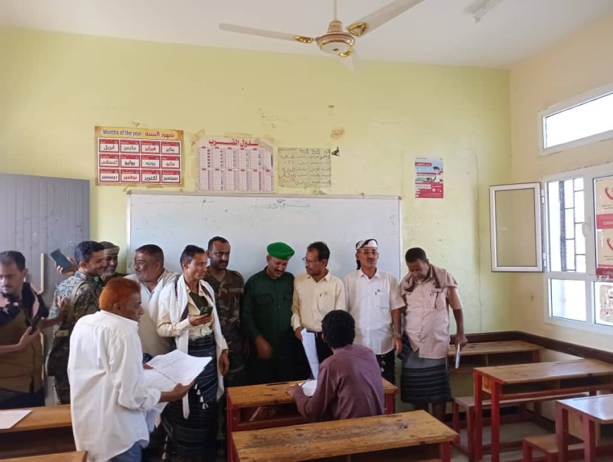 لحج.. مدير عام المسيمير يدشن امتحانات الثانوية العامة في مدارس المديرية