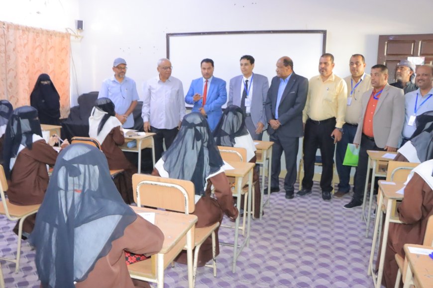 اكثر من 5 آلاف و600 طالب وطالبة يبدؤون الاختبارات النهائية للمرحلة الثانوية العامة بحضرموت الوادي والصحراء