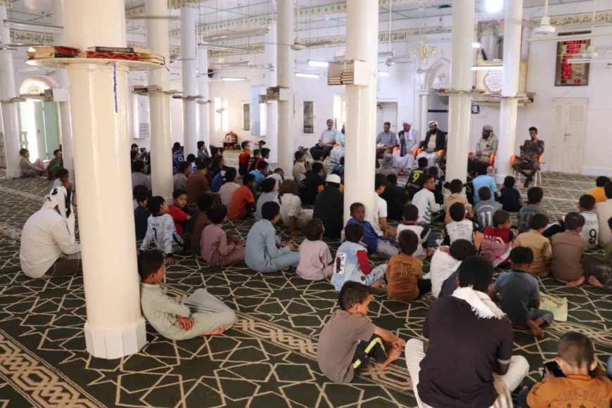 مدير أوقاف عتق ومدير شرطة الآداب يتفقدان مسجد عبد الكبير بمدينة عتق