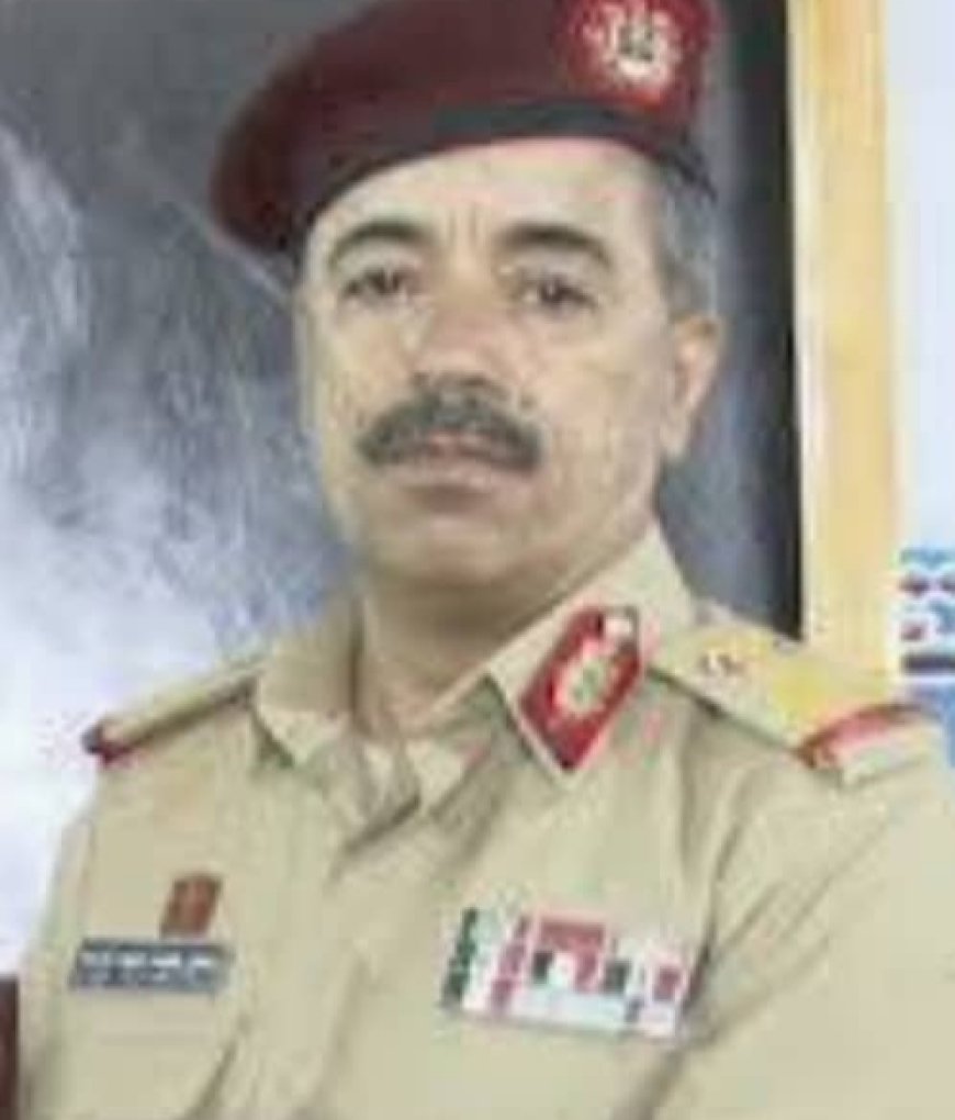 العميد الركن مهندس فضل محمد عبيد غرامه يعزي أبناء الفقيد العقيد علي طريش الصبيحي