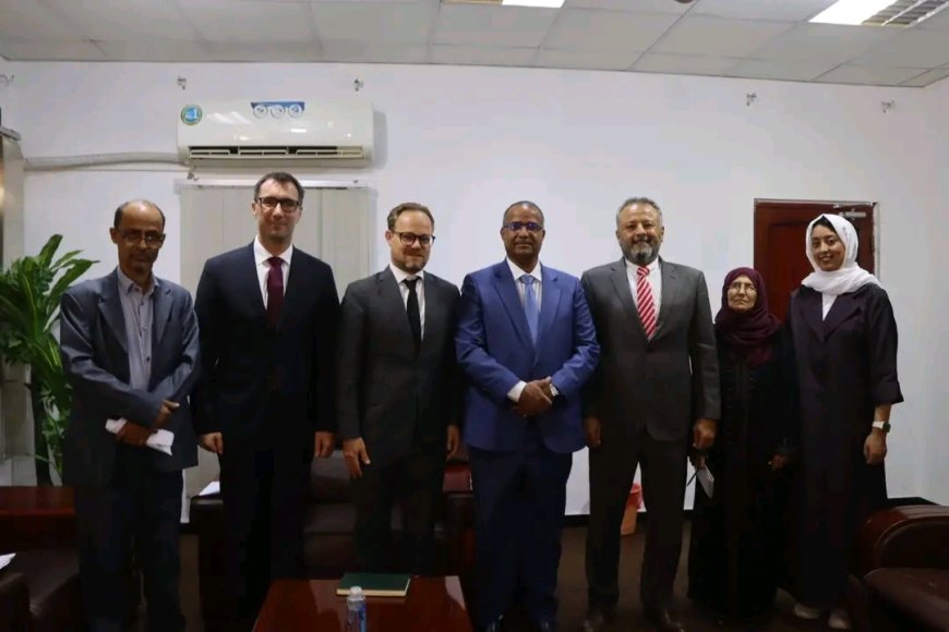 الوزير الزعوري: الحرب تسببت في انهيار العملة وتدهور الخدمات.. والحل يبدأ بفك الارتباط الاقتصادي بين صنعاء وعدن