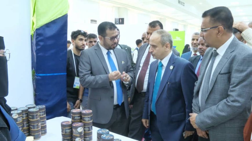 الوزير الوصابي وأمين عام محلي حضرموت يدشنان مشروع مسار لتأهيل خريجي الجامعات وبرنامج (مهنتي بين يدي 9)