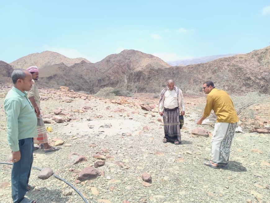بتوجيهات من الدكتور الجوهي .. مديري الصحة والأشغال في بروم ميفع يقومان بزيارة لوادي نقب لتحديد موقع بناء وحدة صحية
