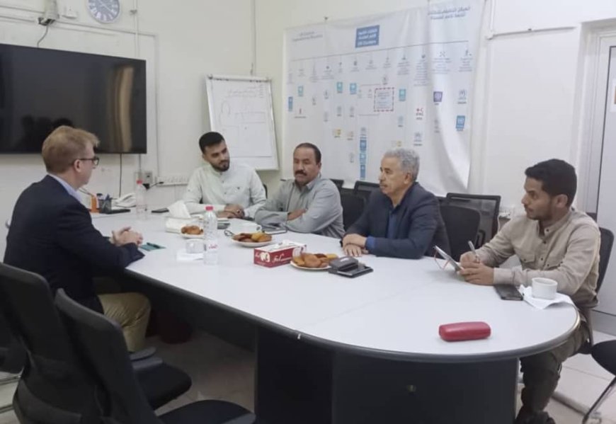 المدير التتفيذي للبرنامج الوطني للتعامل مع الألغام يلتقي كبير مستشاري الأعمال المتعلقة بالألغام بمكتب المنسق المقيم