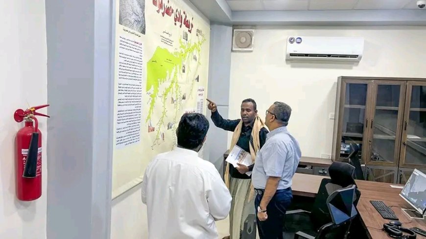 الوكيل الزامكي يطلع على مشروع نظام الإنذار المبكر للحماية من كوارث السيول في سيئون