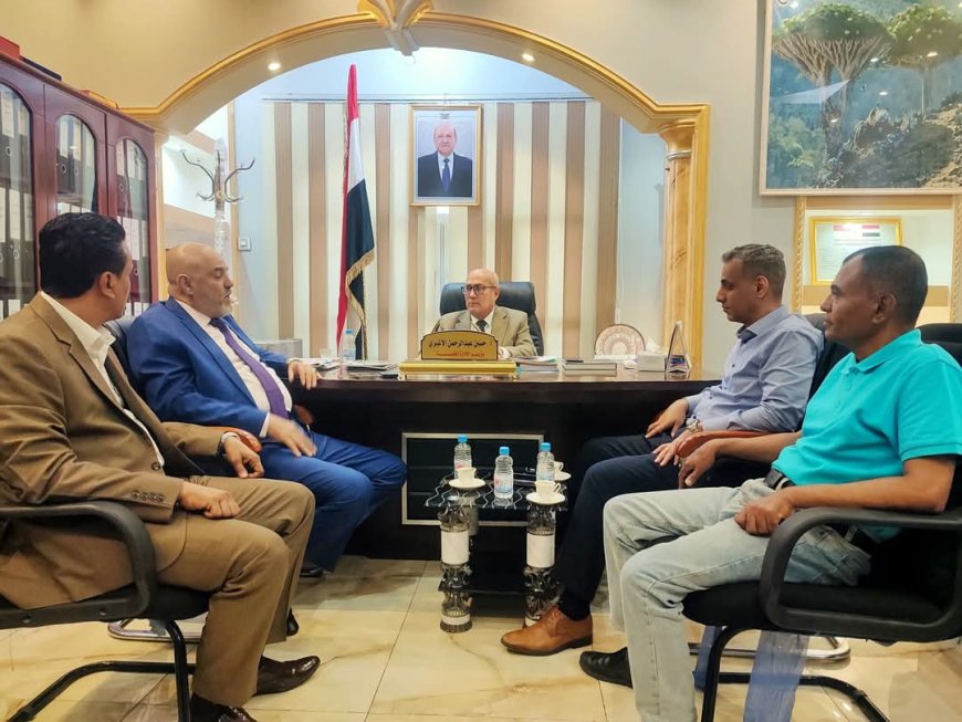 وزير الإدارة المحلية يناقش مع محافظ تعز الاجراءات التنفيذية لمشاريع المحافظة