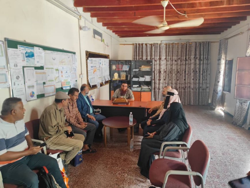 الثرم يعقد اجتماعا طارئا مع وفد وزارة الصحة لمواجهة تفشي الإسهالات المائية والأمراض الجلدية في أبين.. وتحذير من نقص الإمدادات