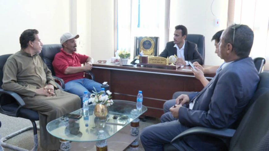 الوكيل الجيلاني يرحب بالاستثمارات الصينية في مجال الطاقة بحضرموت