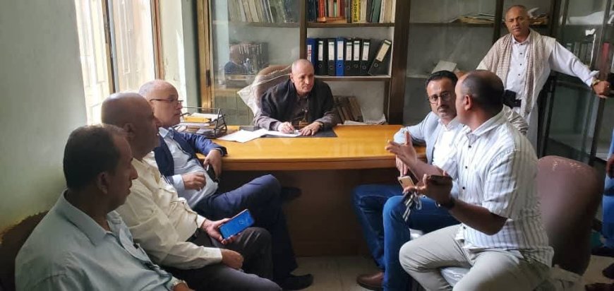 وكيل أول محافظة تعز يعقد اجتماع طارئ بمؤسسة المياه لمعالجة النقص الحاد للمياه في المدينة