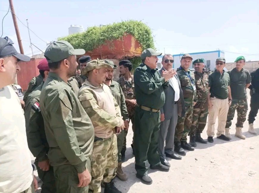 مدير أمن العاصمة عدن يشهد تخرج كتيبة التدخل السريع بقوات الطوارئ ويشدد على الجاهزية والانضباط الأمني
