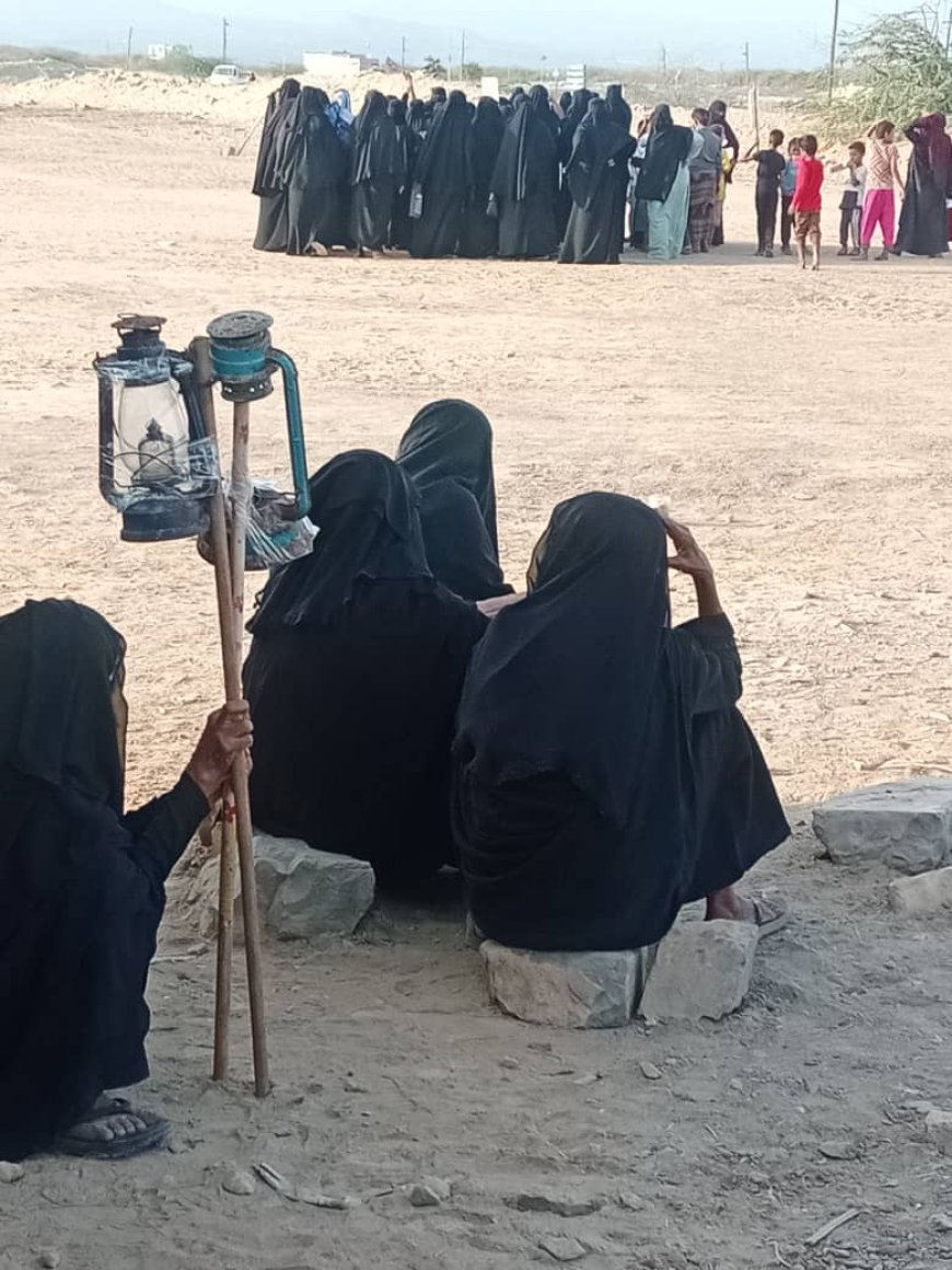 نساء شقرة ينظمن وقفة احتجاجية تضامنًا مع ثورة النساء في عدن وأبين ولحج