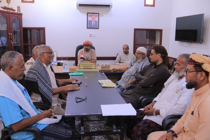 مدير عام شبام يطّلع على تحضيرات مهرجان "مودة ورحمة" للزواج الجماعي الأول بمنطقة بحيرة بالمديرية