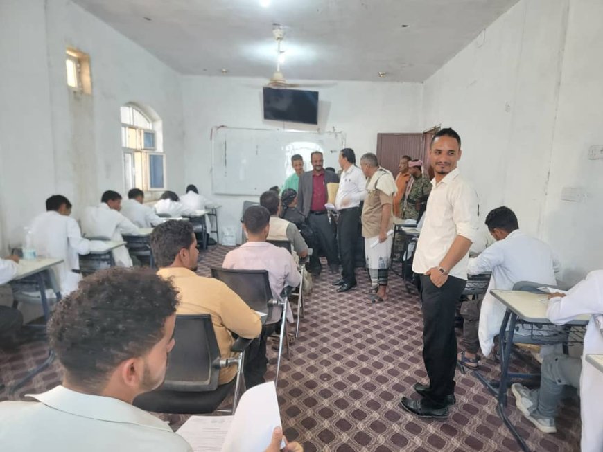 الشاعري والحضوري يدشنان امتحانات كلية عدن للعلوم الطبية والتطبيقة قعطبة