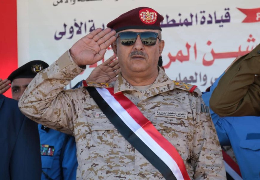 قائد المنطقة العسكرية الأولى يقدم لرئيس الوزراء "شكر وعرفان في مواساتكم لنا بمصاب الفقد الجلل"