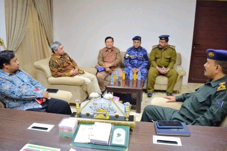 نائب مدير أمن وشرطة وادي حضرموت يستقبل القنصل الإندونيسي لبحث قضية السجين الاندنوسي والاطلاع عن احواله