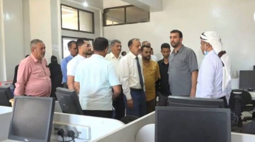 الخلية الإنسانية تباشر تنفيذ مشروعي الطاقة الشمسية ومعمل الحاسوب في فرع جامعة تعز بالتربة