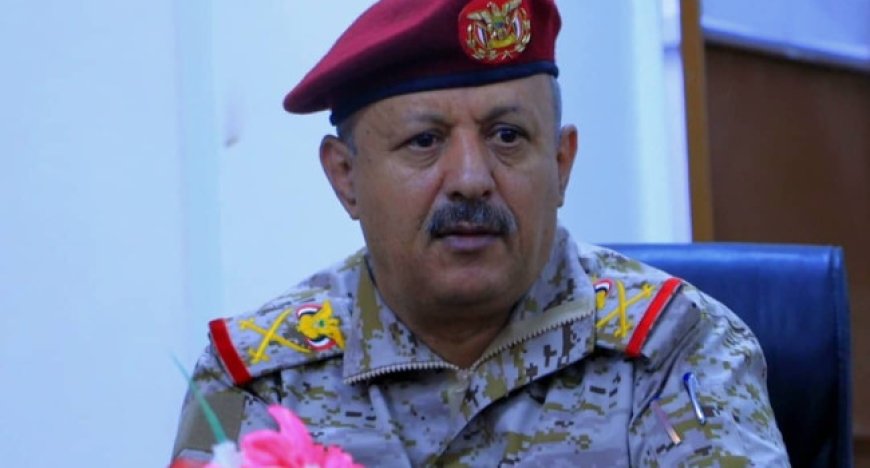 قائد المنطقة العسكرية الأولى الجعيملاني يوجه شكره لكافة قيادات الدولة وكافة الشخصيات العامة على تعازيهم في وفاة والدته
