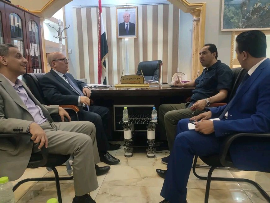 وزيرا الشباب والرياضة والإدارة المحلية يناقشان أوجه الدعم والمساندة لمشاريع الوحدات الإدارية