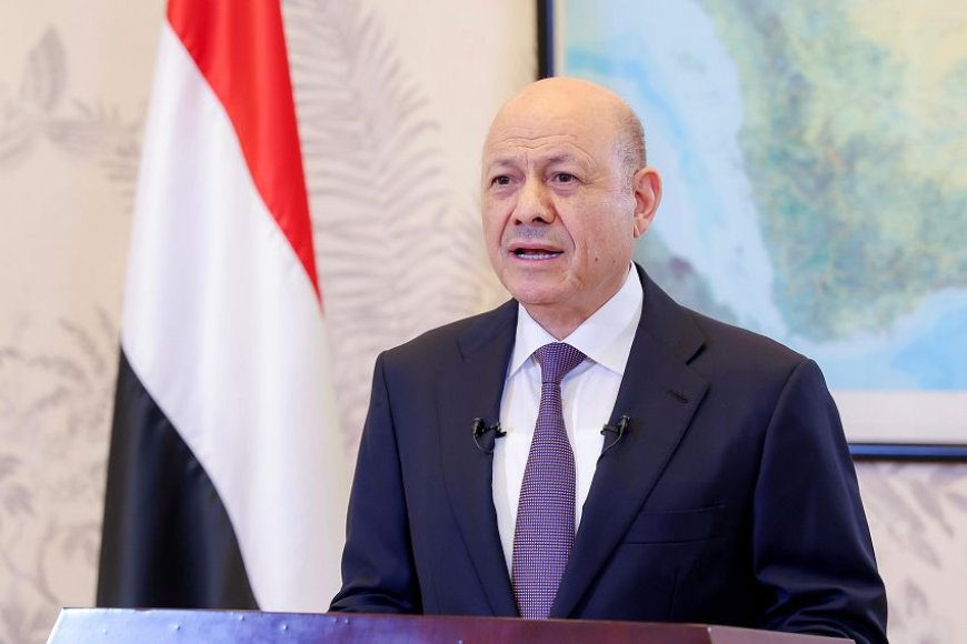 رئيس مجلس القيادة يدعو في خطاب للشعب الى استلهام قيم الوحدة في مواجهة التهديد الارهابي الحوثي المحدق بالجميع