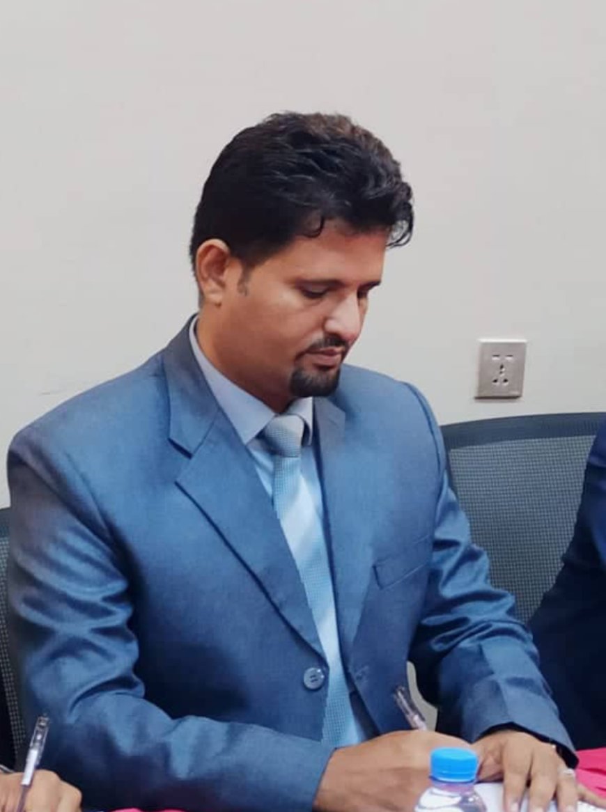 د. باعزب يعزي الشيخ محمد سالم هدران في وفاة عمه الشيخ محمود