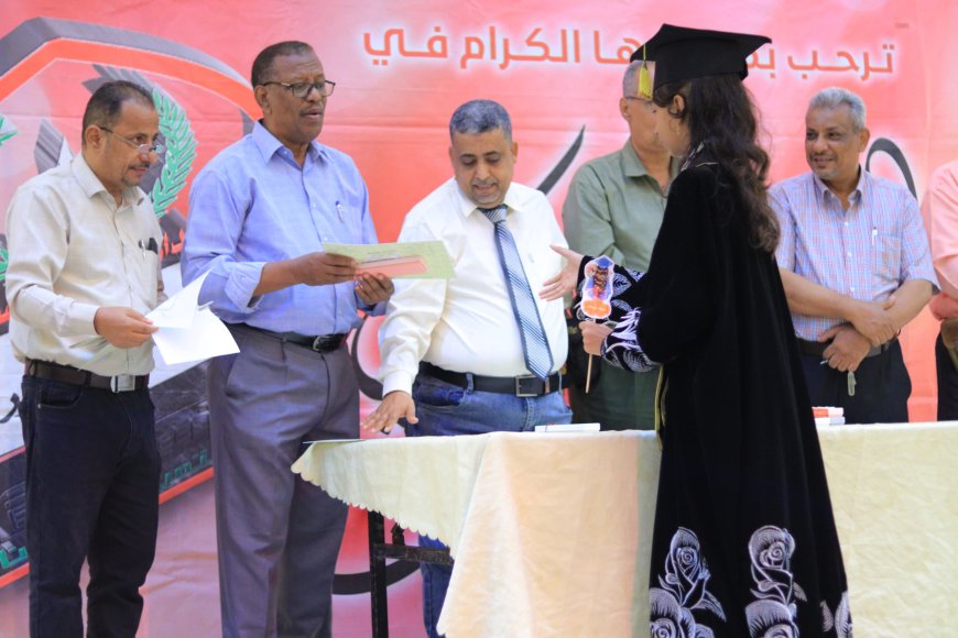رياض ومدارس السلام الأهلية بعدن تحتفي بتخرج أوائل طلابها للعام الدراسي 2024 - 2025