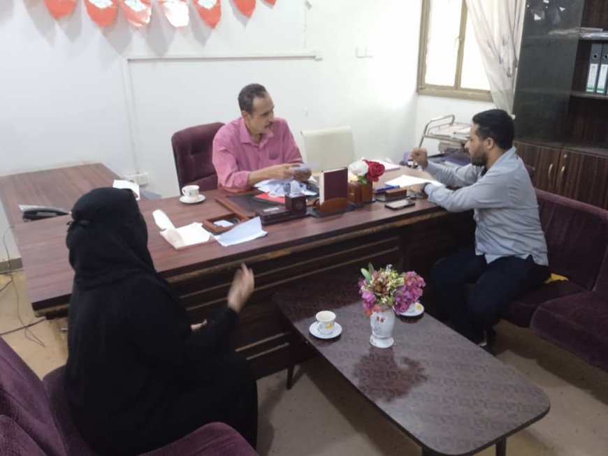 مدير عام مستشفى الأمراض النفسية يلتقي مسؤول المنح والشراكات في مؤسسة ينابيع الخير