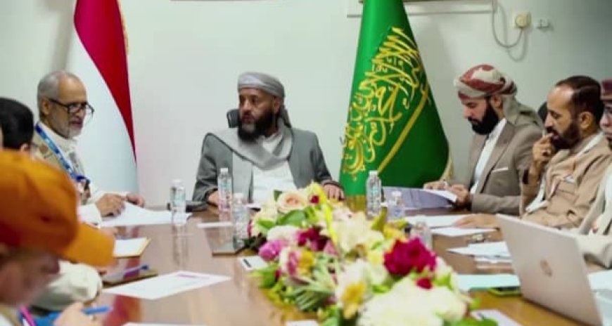 وزير الاوقاف والارشاد يشدد على ضرورة تسخير كافة الجهود لخدمة الحجاج