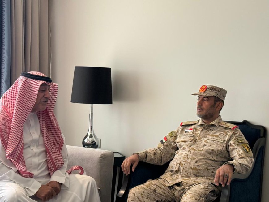 رئيس الأركان اليمني يبحث مع مدير مشروع "مسام" خطط تطهير الأراضي المحررة من الألغام