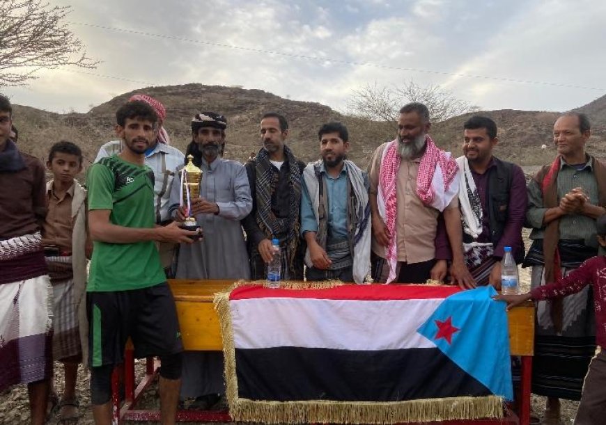 الأهلي يتغلب على الصقر في مباراة وديه بمناسبة ذكرى فك الارتباط