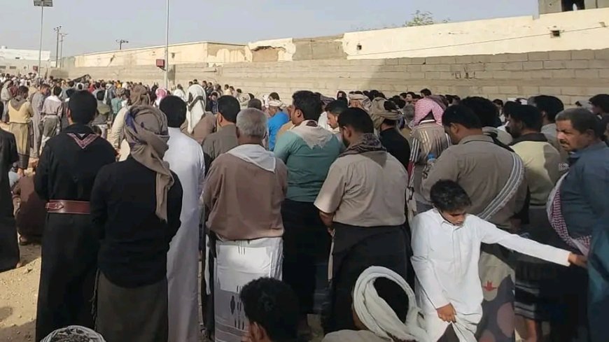 في موكب جنائزي مهيب يتقدمه الأمين العام.. تشييع جثمان الشاب علي باعلي إلى مثواه الأخير في مقبرة عتق