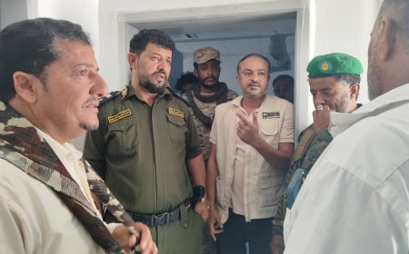 وفد من المجلس الانتقالي من الجالية اليمنية في أمريكا وقيادات محلية يزورون مستشفى رصد العام ويطّلعون على تأهيله الشامل