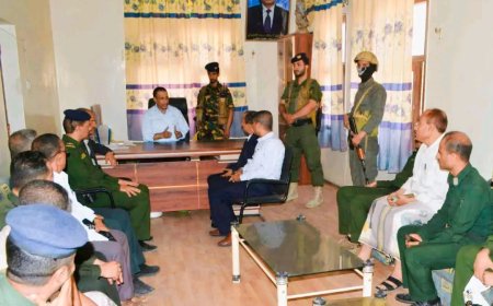 مدير عام شرطة تعز يتفقد إدارة البحث الجنائي وشرطة مديرية القاهرة ويوجه بتعزيز اليقظة الأمنية