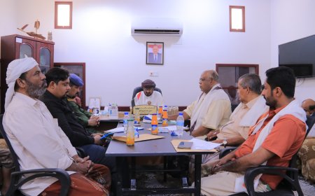 تنفيذي شبام يناقش أوضاع المكاتب الخدمية ومستوى الأداء في دورته الإعتيادية برئاسة مدير عام المديرية فلهوم