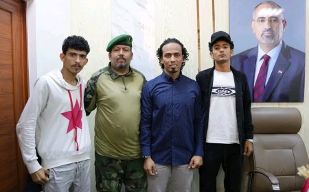 حذر من السباحة هذه الأيام في سواحل العاصمة عدن.. السقاف يكرم شاباً أنقذ غريقاً في ساحل جولدمور بالتواهي