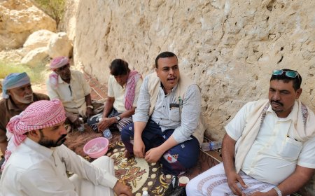 مدير عام مديرية تريم يلتقي عاقل وشيوخ ووجهاء قبيلة ال دحنان بني تميم منطقة الواسطة