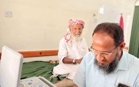 تدشين العمل في مشروع العيادات الطبية التخصصية المدعومة بإسم فقيد الوطن اللواء الركن/سالم سعيد المنهالي بمستشفى السوم