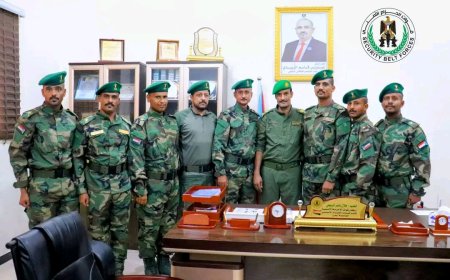 العميد الربيعي يُكرّم خريجي الحزام الأمني من الكلية الحربية ويؤكد: كوادر نوعية تعزز قدراتنا الميدانية