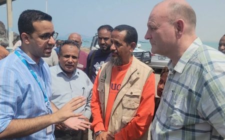 برعاية الوزير السقطري.. وضع حجر الأساس لمشروع إعادة تأهيل مركز الإنزال السمكي في فقم - عدن