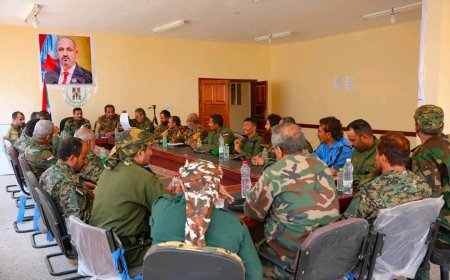 المقدم الشبحي يترأس اجتماعًا أمنيًا موسعًا بيافع