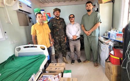 رئيس غرفة العمليات والطوارئ بحضرموت يقدم ادوية اسعافية وطبية لمصلحة السجون المركزية والوحدات الصحية الامنية بالوادي والصحراء
