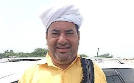 الدحبي يهني الرئيس الزبيدي بمناسبة عيد الاضحى المبارك