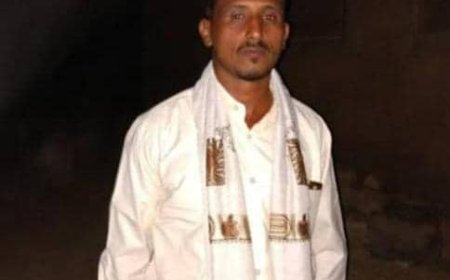 الشيخ عبدالملك عبدالحليم طالب يهنئ الأخ صلاح محمد سالم المصحري بمناسبة زواجة الميمون