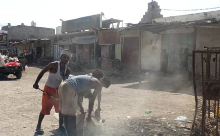 تدشين حملة نظافة في مدينة شقرة بأبين