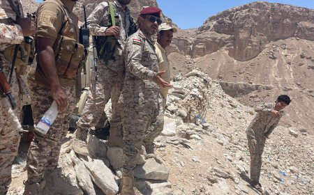 العميد الأدبعي يشيد بالجاهزية القتالية للواء 135 مشاة خلال زيارة عيدية تفقدية في حضرموت