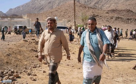 الوزير العكبري يقوم بزيارة معايدة إلى وادي المسنى بأرياف المكلا بمناسبة عيد الأضحى المبارك