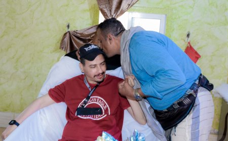 النوبة يختتم زيارات الجرحى المقعدين في منازلهم ويطالب بسرعة علاج الحالات الحرجة بالخارج