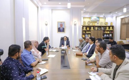 البكري يرأس اجتماعًا لوكلاء القطاعات العامة ويناقش إعداد خطة الـ (100) يوم