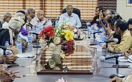 محافظ لحج يؤكد استمرار دعم السلطة المحلية بالمحافظة للفعاليات الثقافية والفنية والأدبية والرياضية .