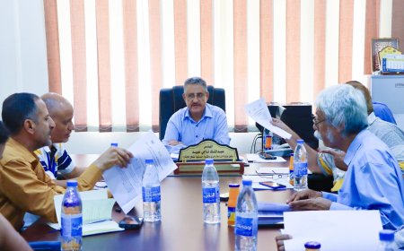 وكيل وزارة الزراعة والأسماك يلتقي فريق جمعية بناء الخيرية لمناقشة مشروع الإستجابة للأمن الغذائي بالضالع